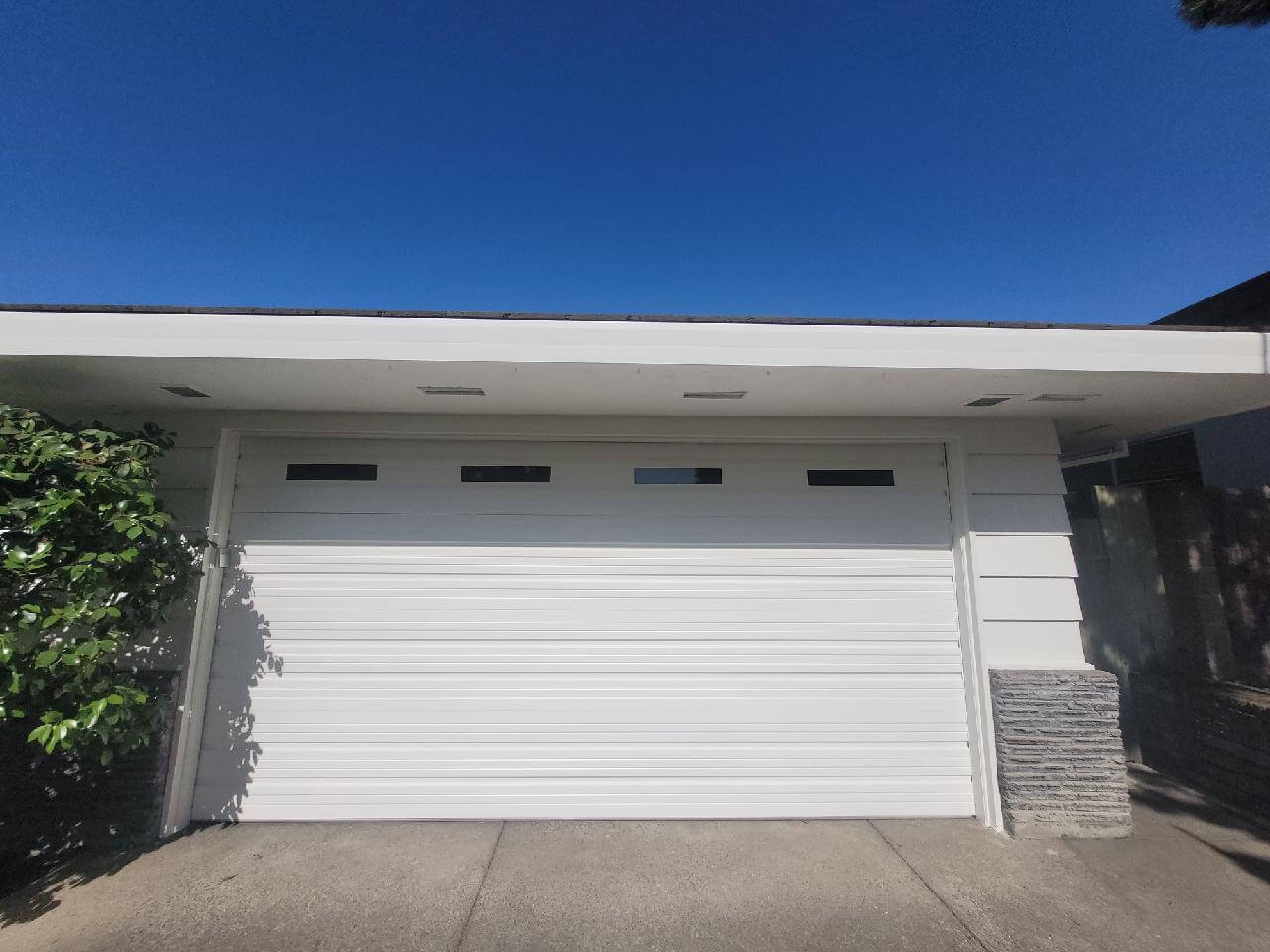 Damore Garage Door – Before